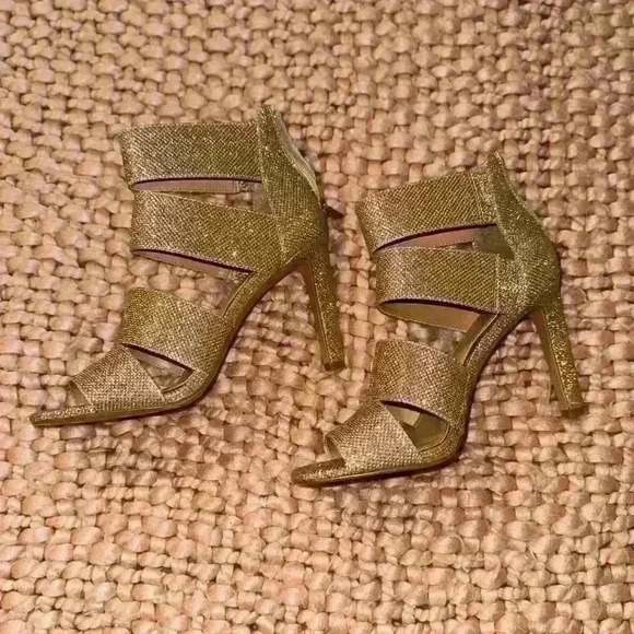 Jessica‎ Simpson women’s gold sparkly heels size 7.5 - Picture 1 of 5